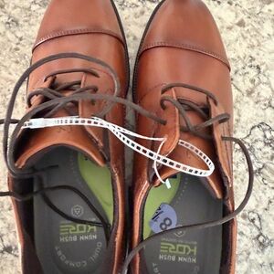 Nunn Bush Tan Leather Cap Toe Oxfords